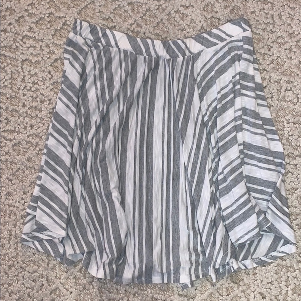 South moon under skirt